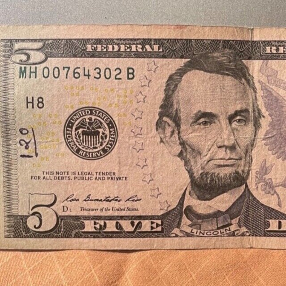 Series 2013 $5 Bill Federal Reserve  Note Rare!! Low Serial # `Mh00764302B